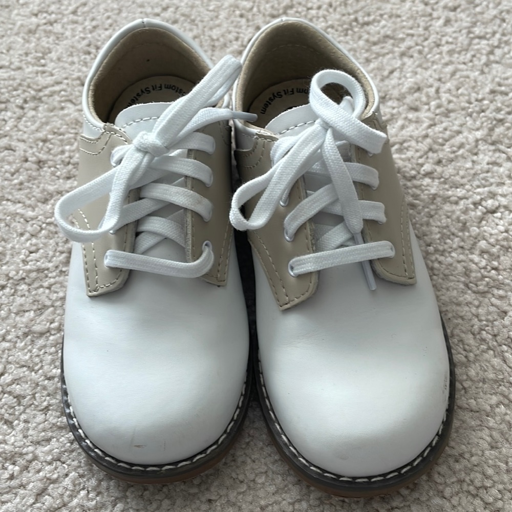 Footmates leather shoes size 9